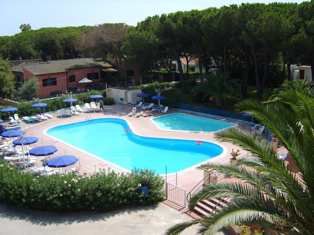 Park Hotel Baia Domizia Exterior foto